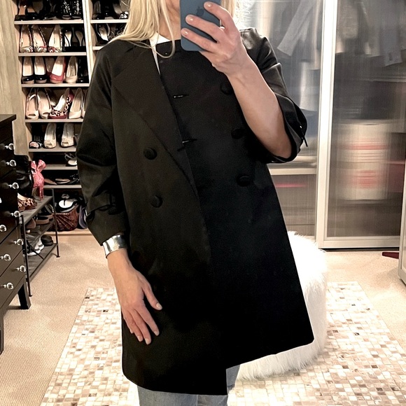 Shiny 3/4 sleeve satin look belted jacket size M - Picture 4 of 17